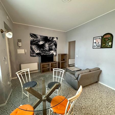 4 Balconi Rooms Paladini B&B E Appartamenti Lecce Ngoại thất bức ảnh