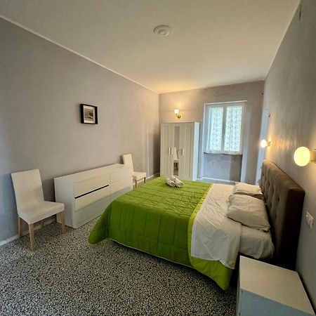 4 Balconi Rooms Paladini B&B E Appartamenti Lecce Ngoại thất bức ảnh