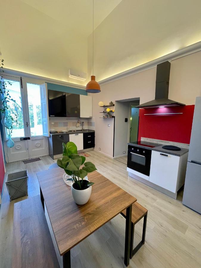 4 Balconi Rooms Paladini B&B E Appartamenti Lecce Ngoại thất bức ảnh