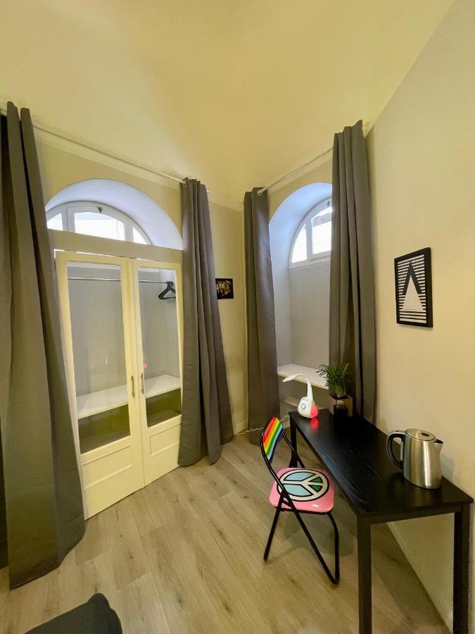 4 Balconi Rooms Paladini B&B E Appartamenti Lecce Ngoại thất bức ảnh