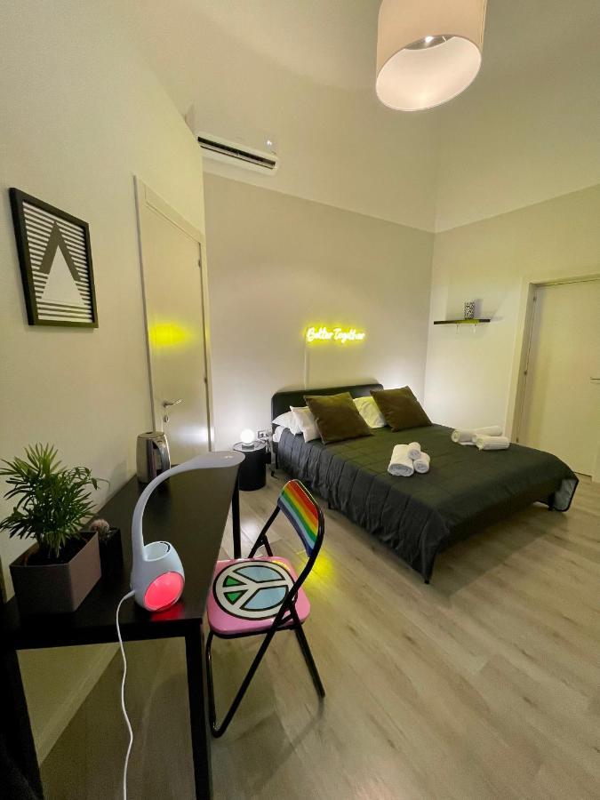 4 Balconi Rooms Paladini B&B E Appartamenti Lecce Ngoại thất bức ảnh
