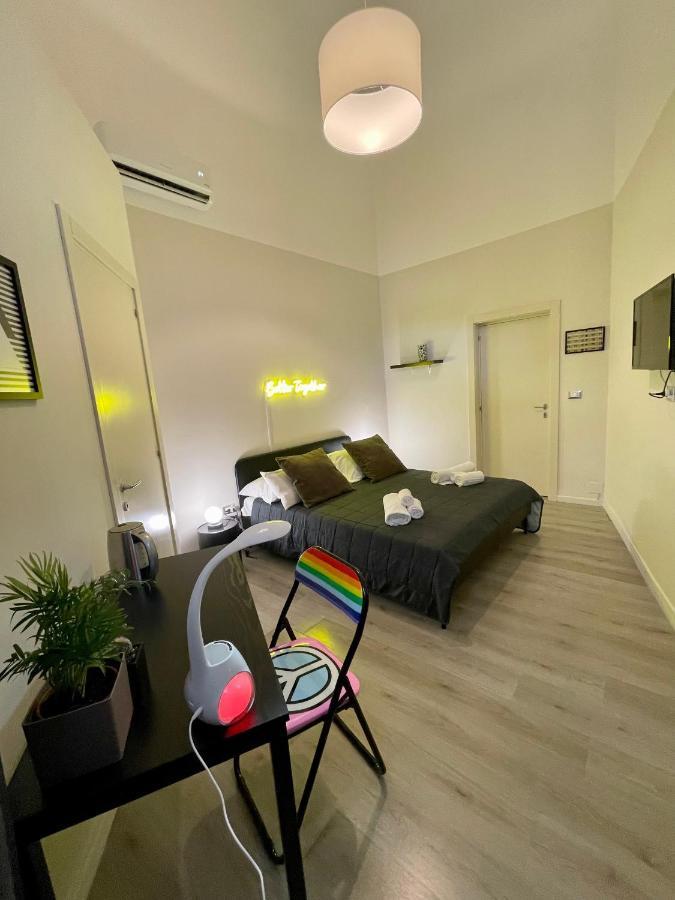 4 Balconi Rooms Paladini B&B E Appartamenti Lecce Ngoại thất bức ảnh
