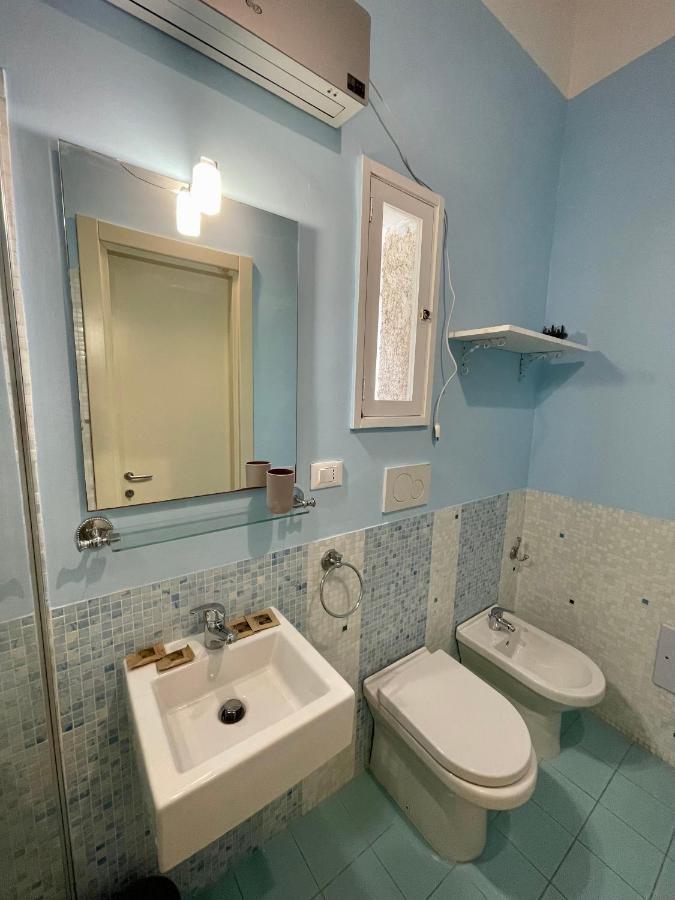 4 Balconi Rooms Paladini B&B E Appartamenti Lecce Ngoại thất bức ảnh