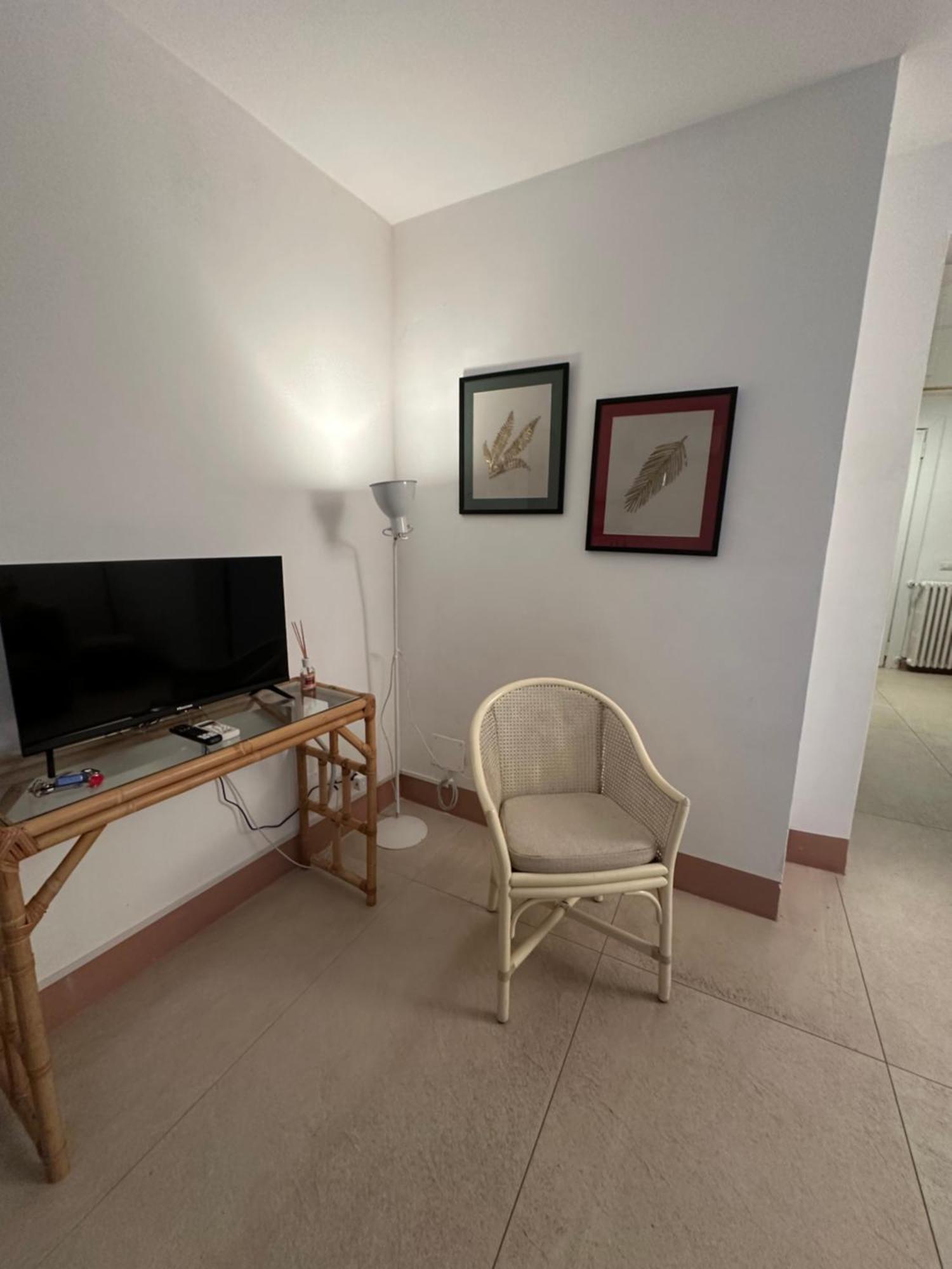 4 Balconi Rooms Paladini B&B E Appartamenti Lecce Ngoại thất bức ảnh