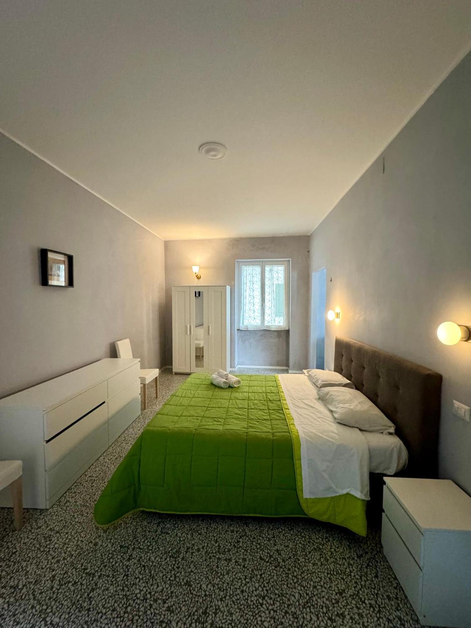 4 Balconi Rooms Paladini B&B E Appartamenti Lecce Ngoại thất bức ảnh