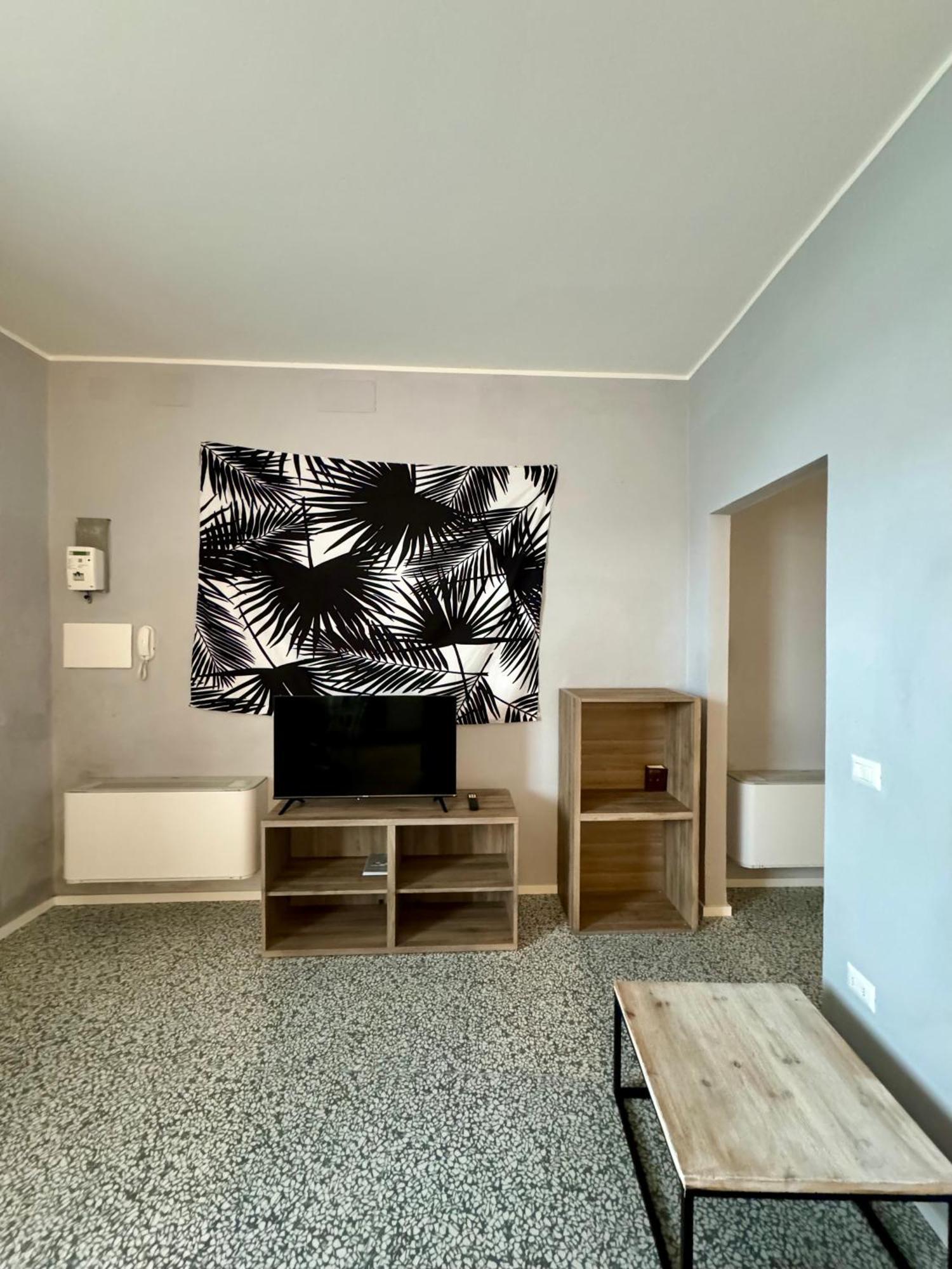 4 Balconi Rooms Paladini B&B E Appartamenti Lecce Ngoại thất bức ảnh