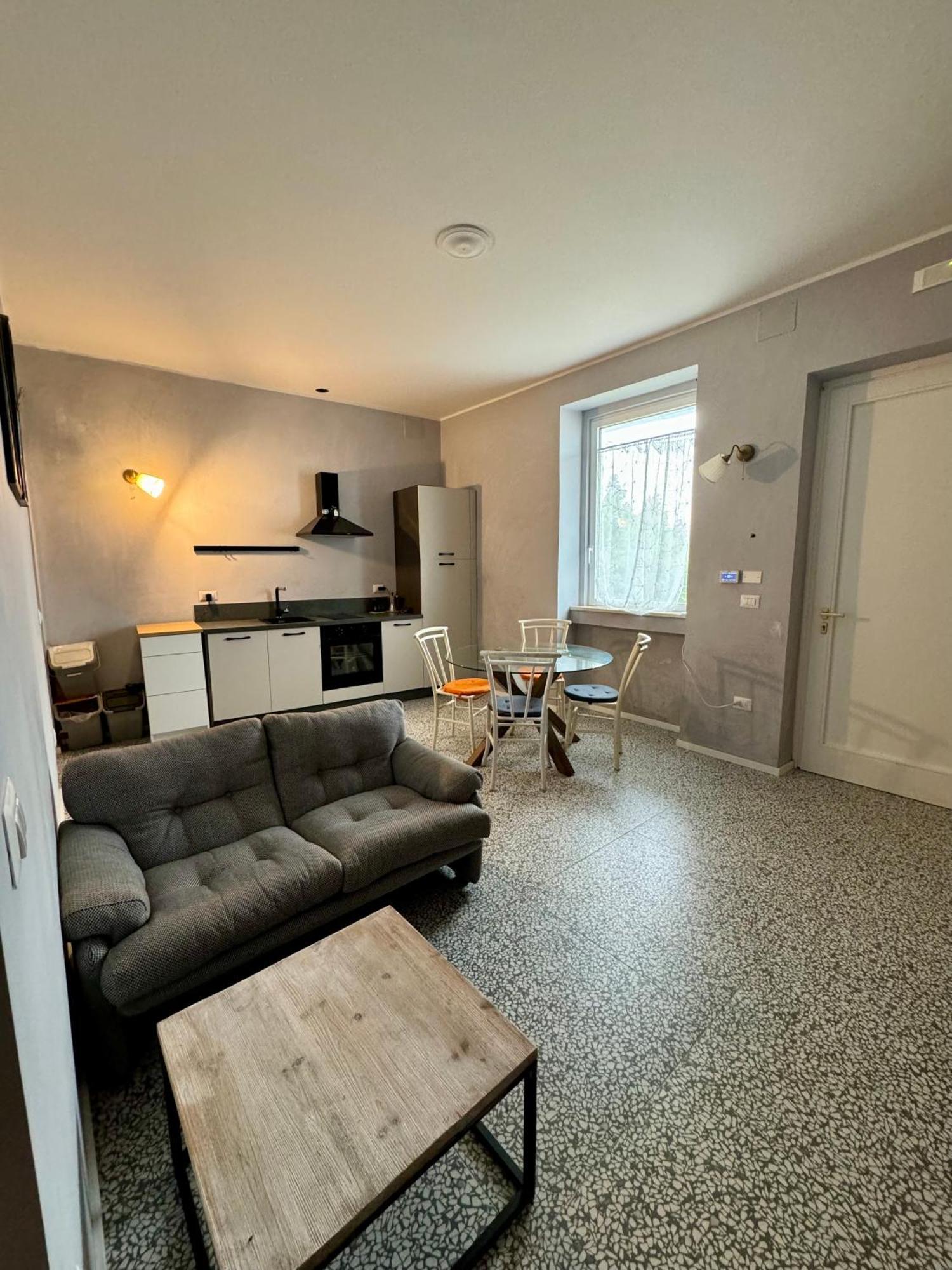 4 Balconi Rooms Paladini B&B E Appartamenti Lecce Ngoại thất bức ảnh