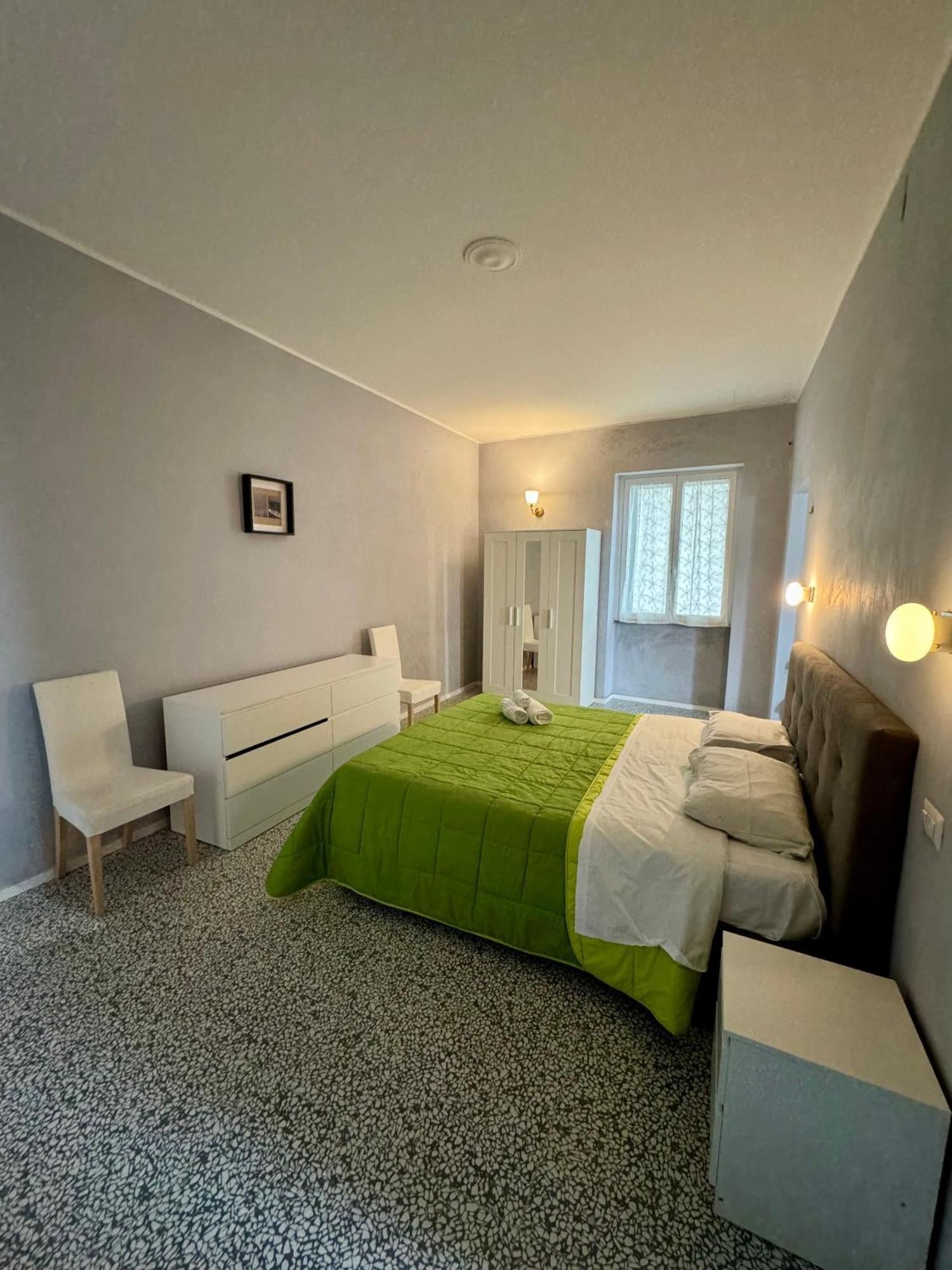 4 Balconi Rooms Paladini B&B E Appartamenti Lecce Ngoại thất bức ảnh