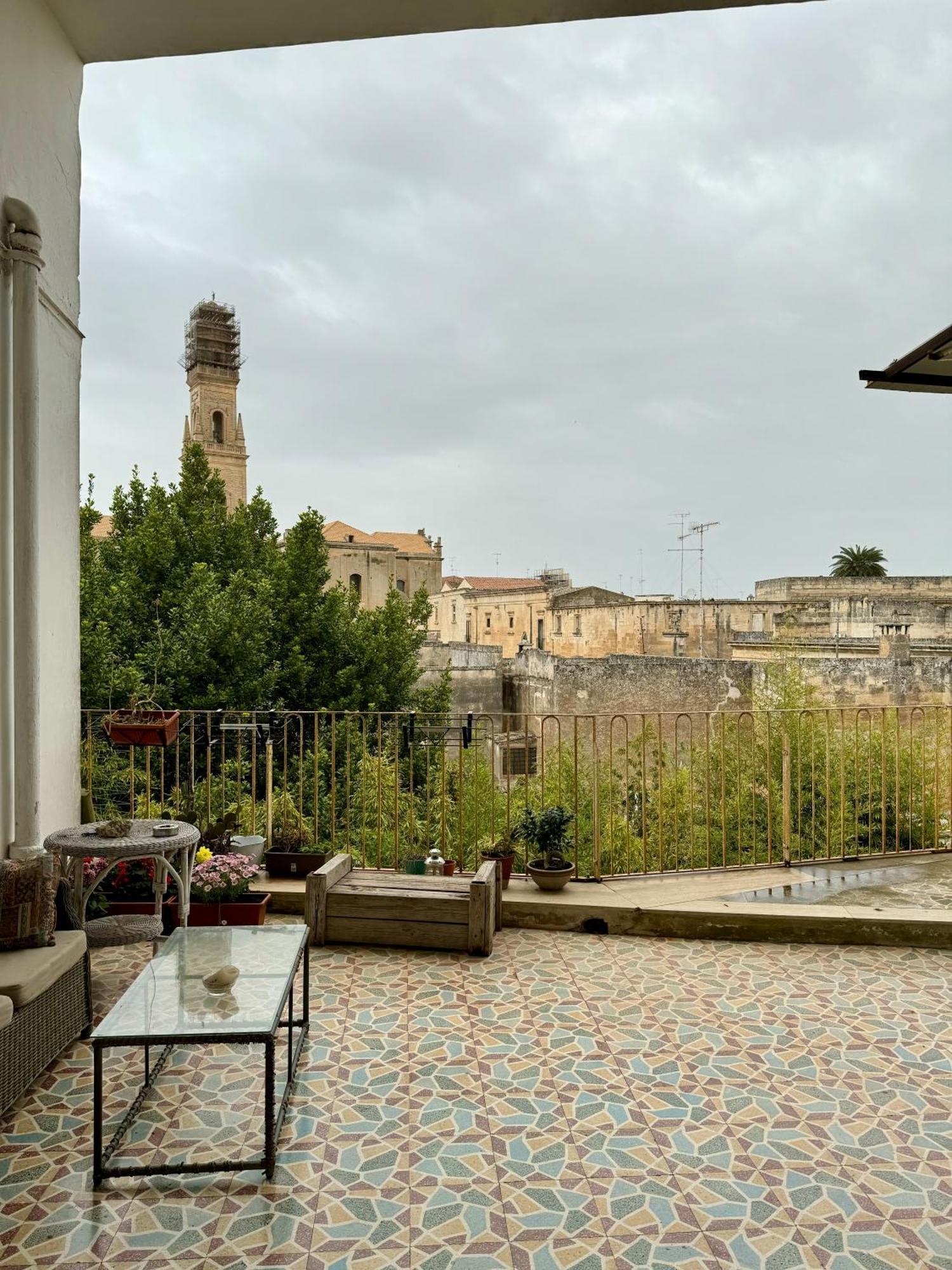 4 Balconi Rooms Paladini B&B E Appartamenti Lecce Ngoại thất bức ảnh